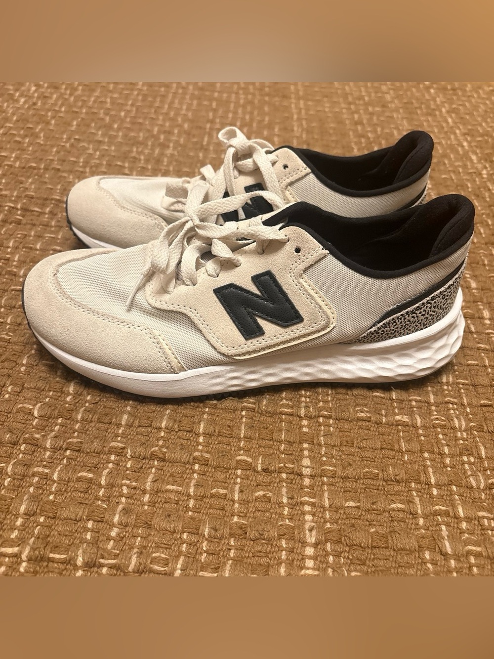 New Balance Cream & Black Casual Lace-Up Sneakers